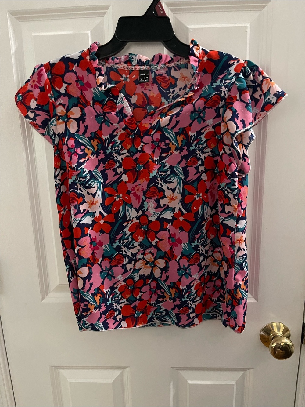SHEIN Pink Floral Short-Sleeve Blouse
